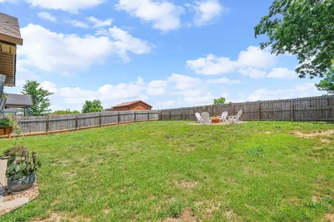 633 Hollow Crest Clarksville TN 37042