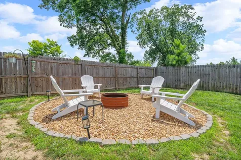 633 Hollow Crest Clarksville TN 37042