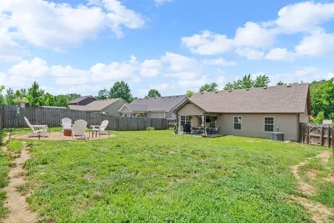 633 Hollow Crest Clarksville TN 37042