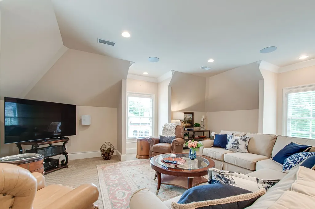 4114 Elder Place Nashville TN 37215