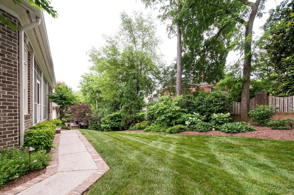 4114 Elder Place Nashville TN 37215