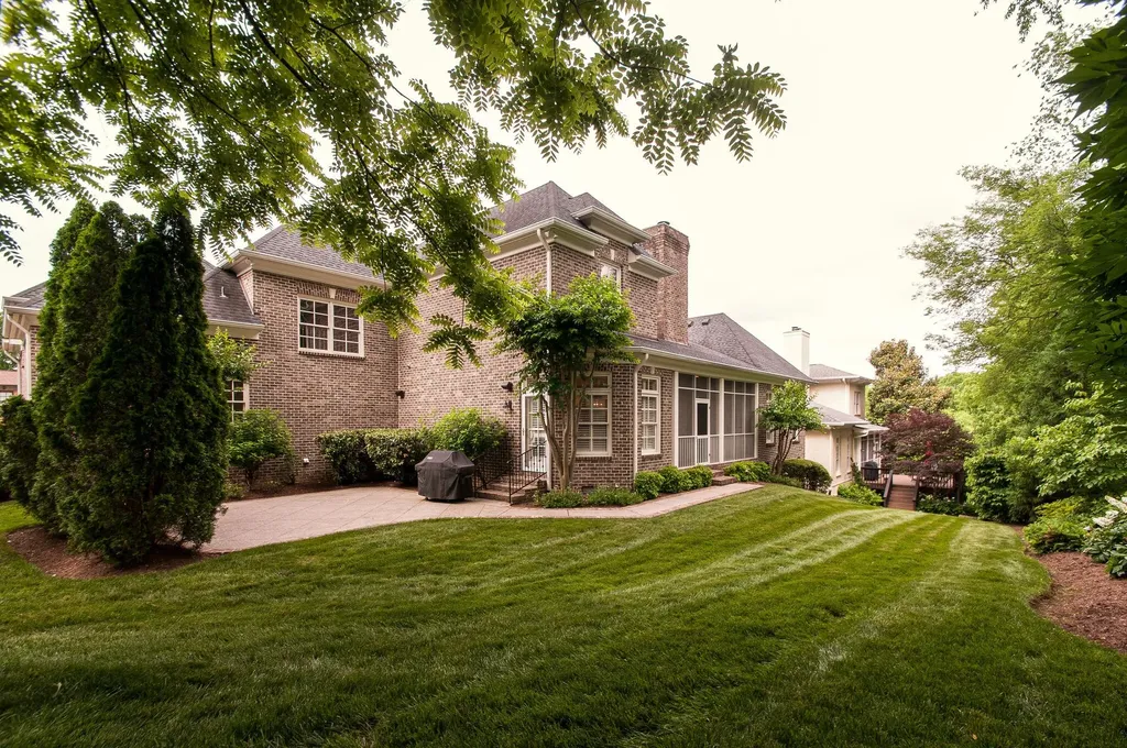 4114 Elder Place Nashville TN 37215