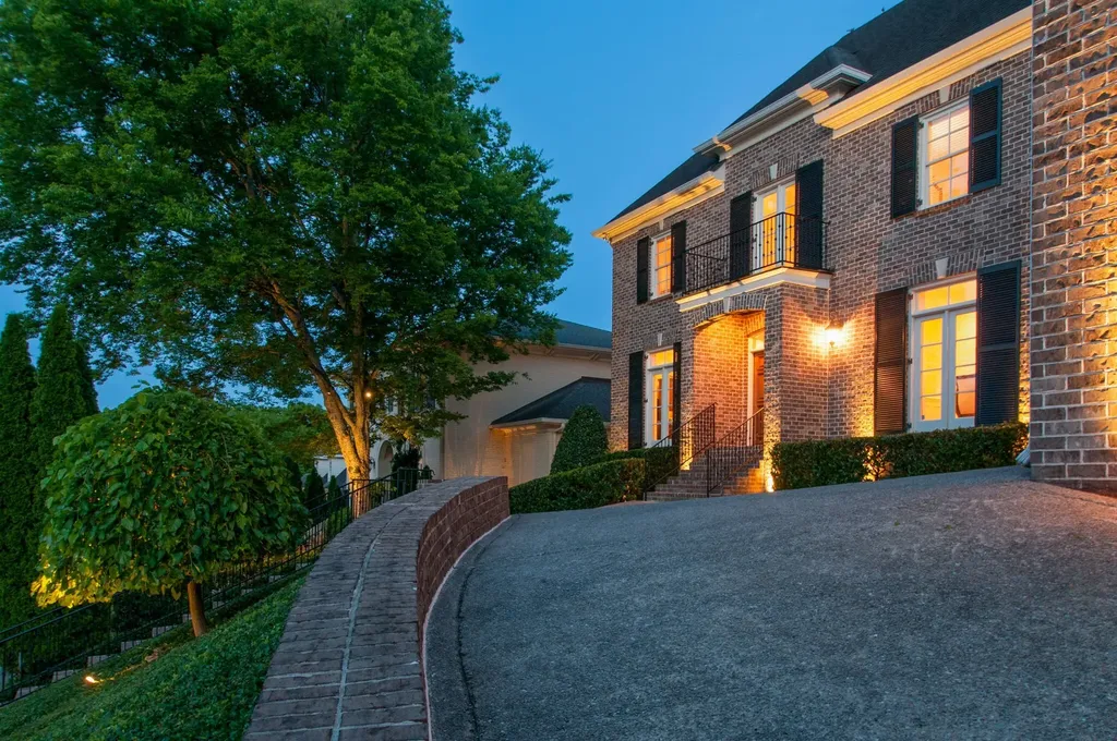 4114 Elder Place Nashville TN 37215