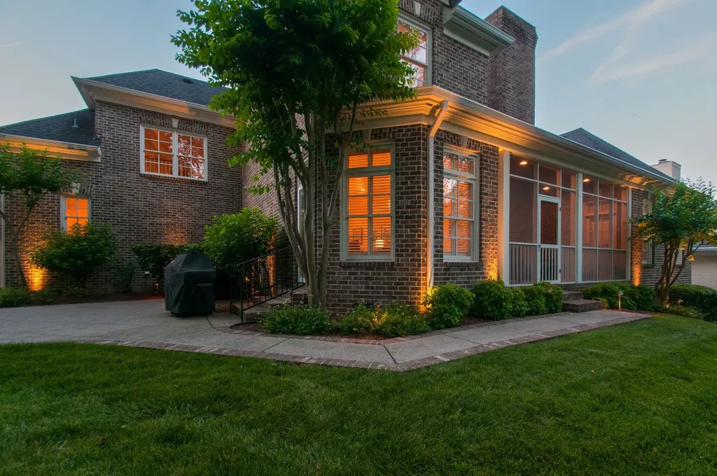 4114 Elder Place Nashville TN 37215