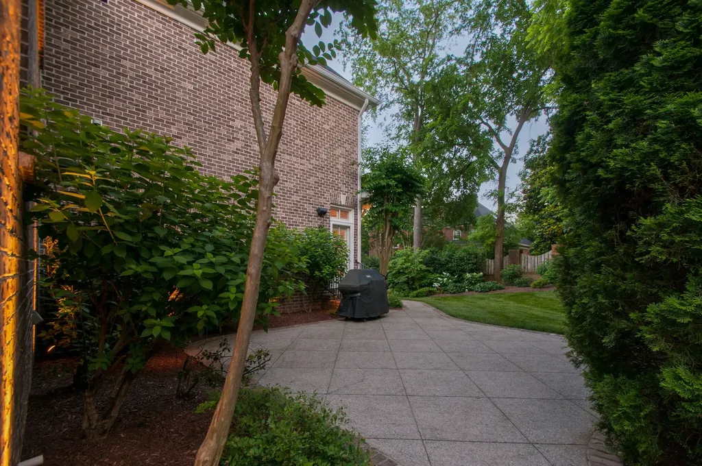4114 Elder Place Nashville TN 37215