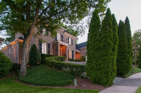4114 Elder Place Nashville TN 37215