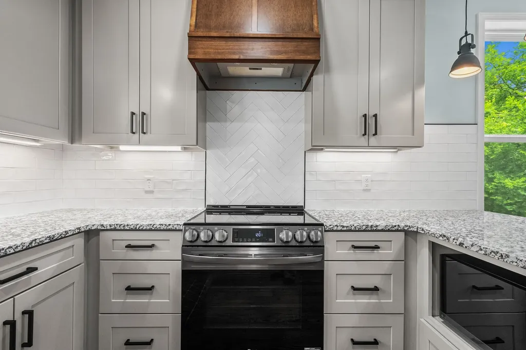 1925 Normerle Drive Goodlettsville TN 37072