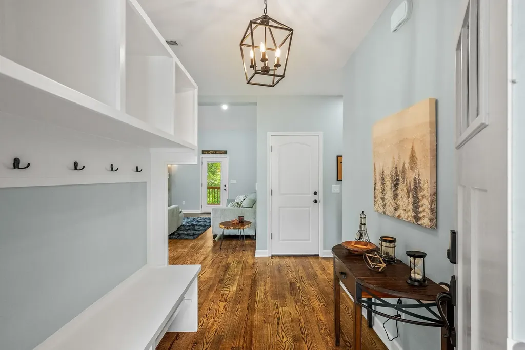 1925 Normerle Drive Goodlettsville TN 37072