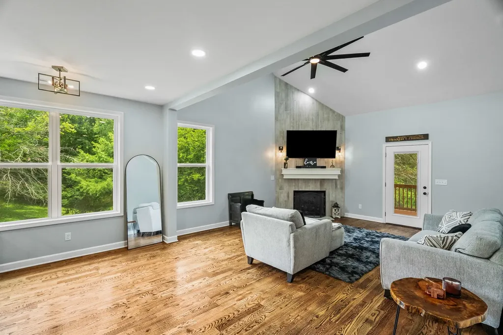 1925 Normerle Drive Goodlettsville TN 37072