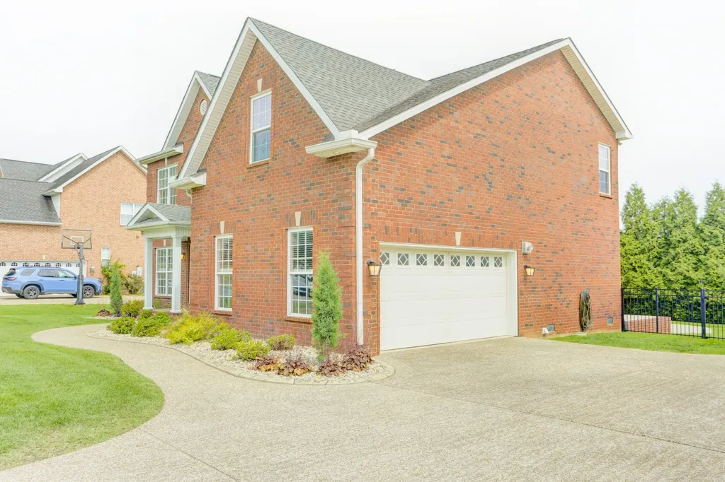 1013 Notting Hill Drive Gallatin TN 37066