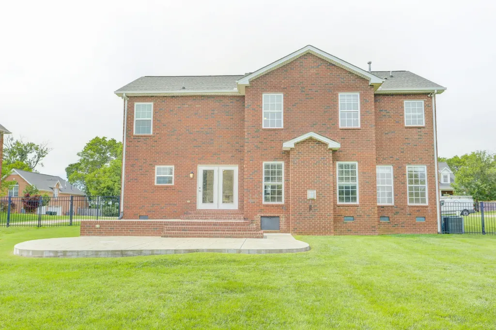 1013 Notting Hill Drive Gallatin TN 37066