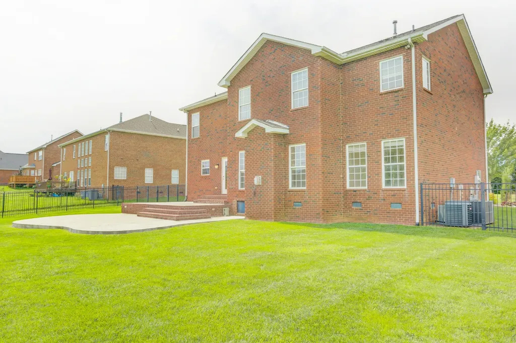 1013 Notting Hill Drive Gallatin TN 37066