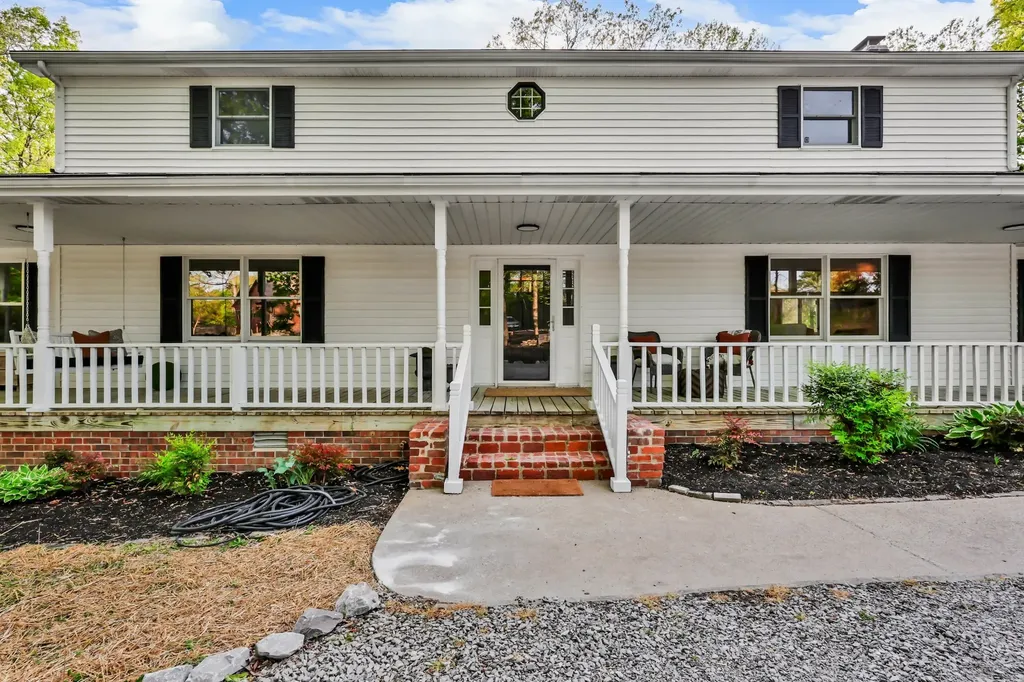 2690 Ashland City Road Clarksville TN 37043