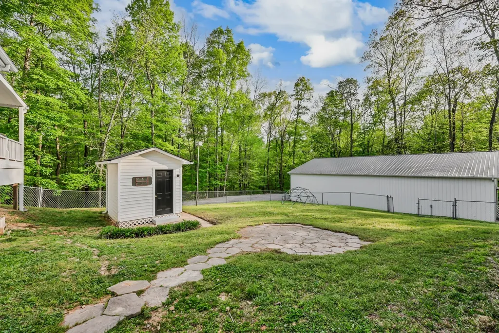 2690 Ashland City Road Clarksville TN 37043