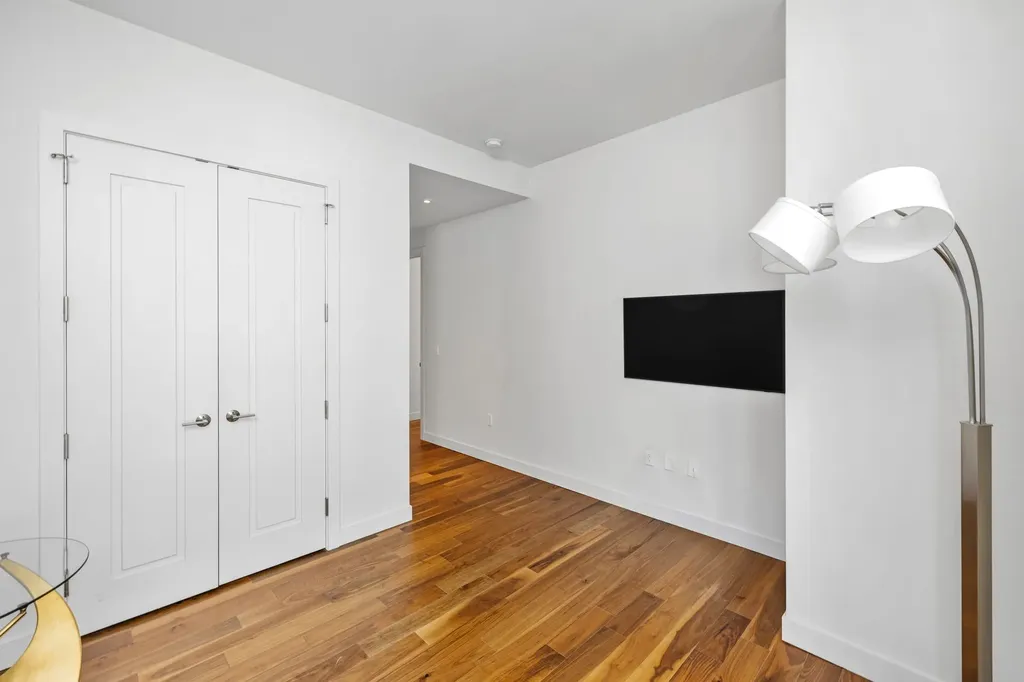 160 2nd Ave, S Nashville TN 37201