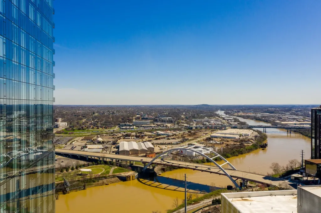 160 2nd Ave, S Nashville TN 37201