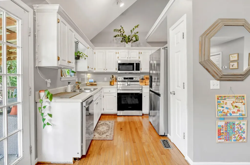 6452 White Tail Drive Ooltewah TN 37363