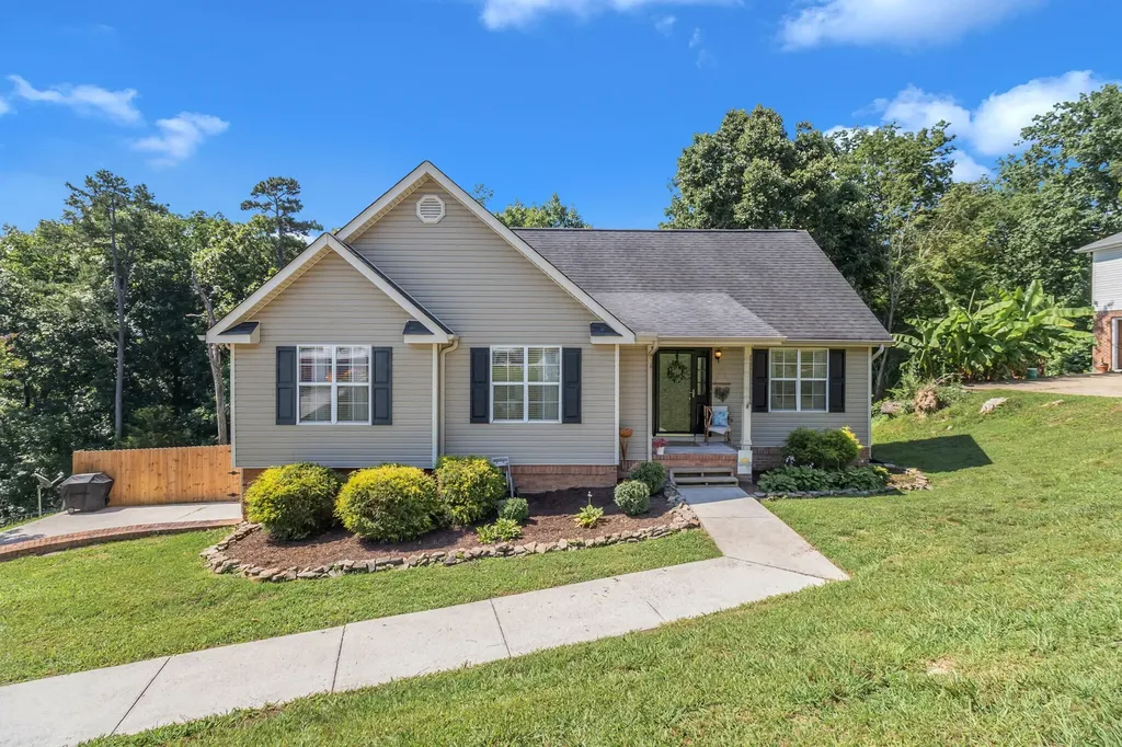 6452 White Tail Drive Ooltewah TN 37363