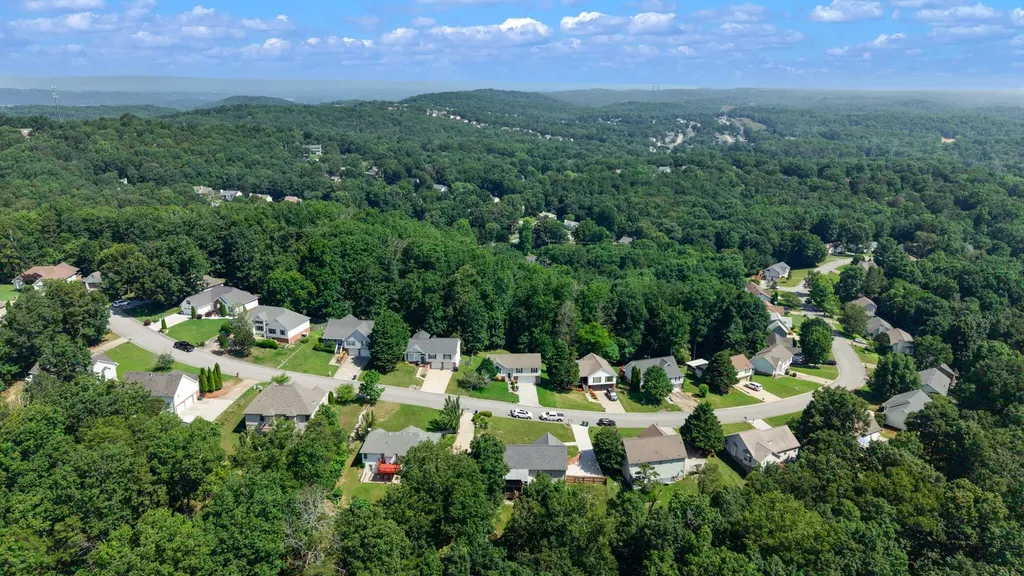 6452 White Tail Drive Ooltewah TN 37363