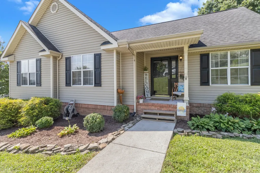 6452 White Tail Drive Ooltewah TN 37363