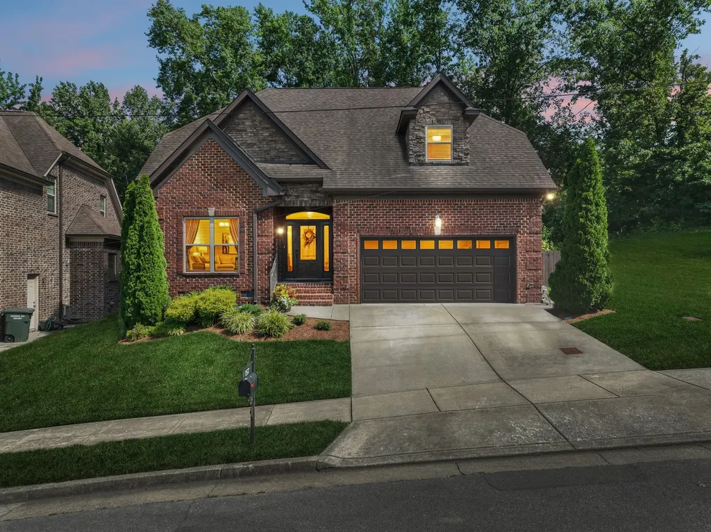 157 Tulip Grove Point Hermitage TN 37076