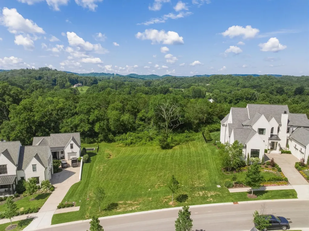 9113 Sawtooth Lane College Grove TN 37046