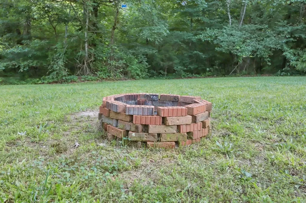 555 Fire Tower Road Dickson TN 37055