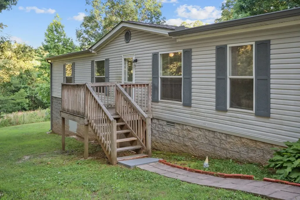 555 Fire Tower Road Dickson TN 37055