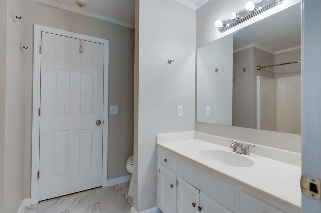 463 Calista Road White House TN 37188