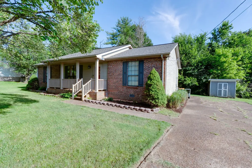 463 Calista Road White House TN 37188