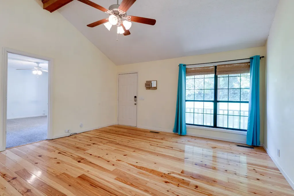 463 Calista Road White House TN 37188