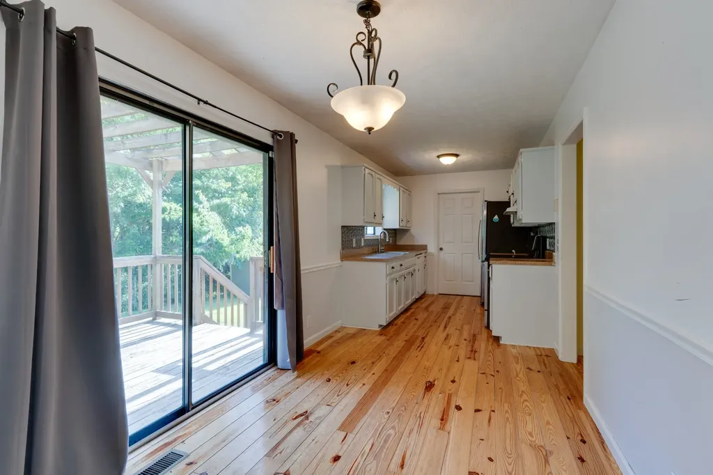 463 Calista Road White House TN 37188