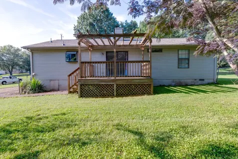 463 Calista Road White House TN 37188