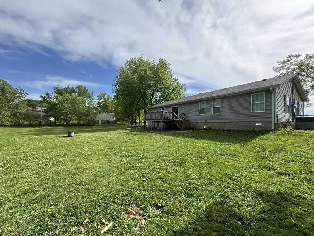 105 Larkins Drive White Bluff TN 37187