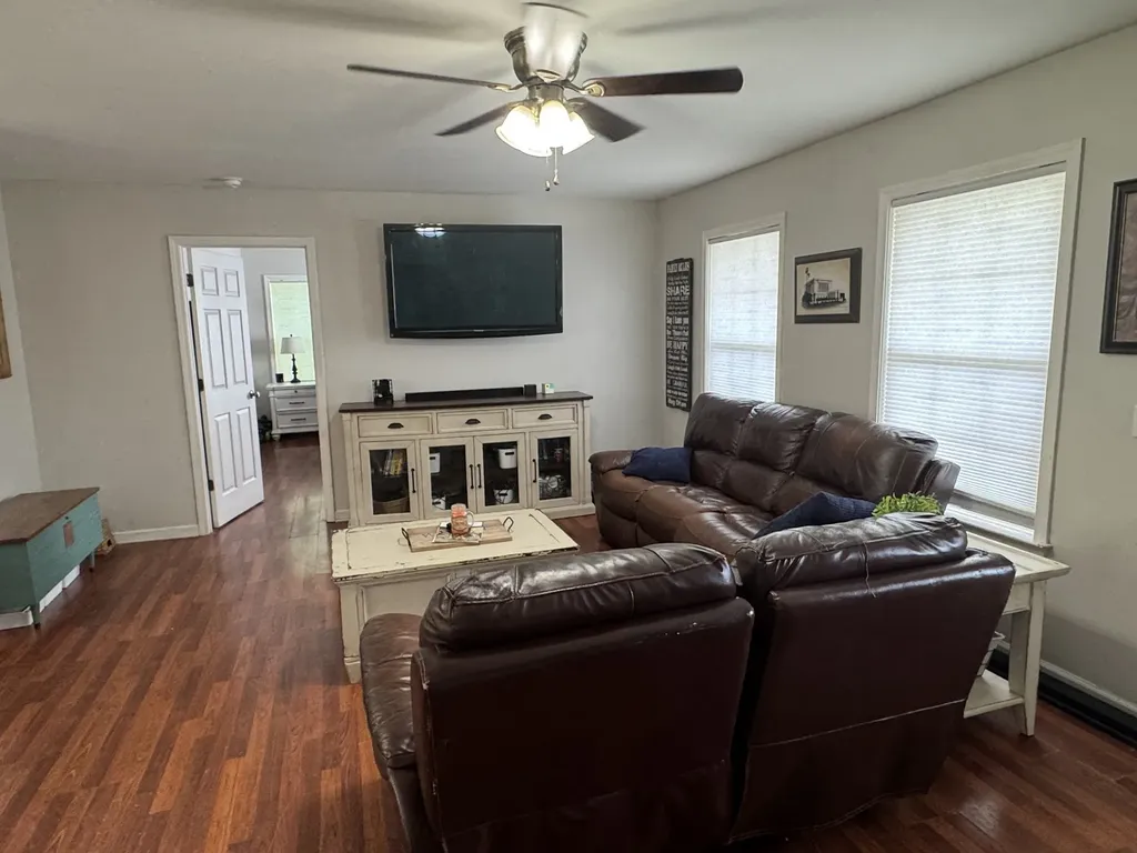 105 Larkins Drive White Bluff TN 37187