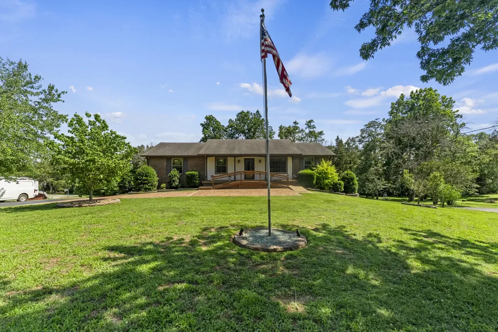 489 Page Drive Mount Juliet TN 37122