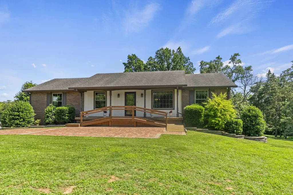 489 Page Drive Mount Juliet TN 37122