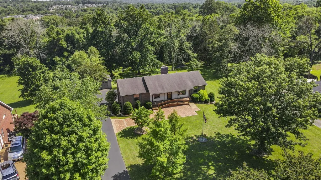 489 Page Drive Mount Juliet TN 37122