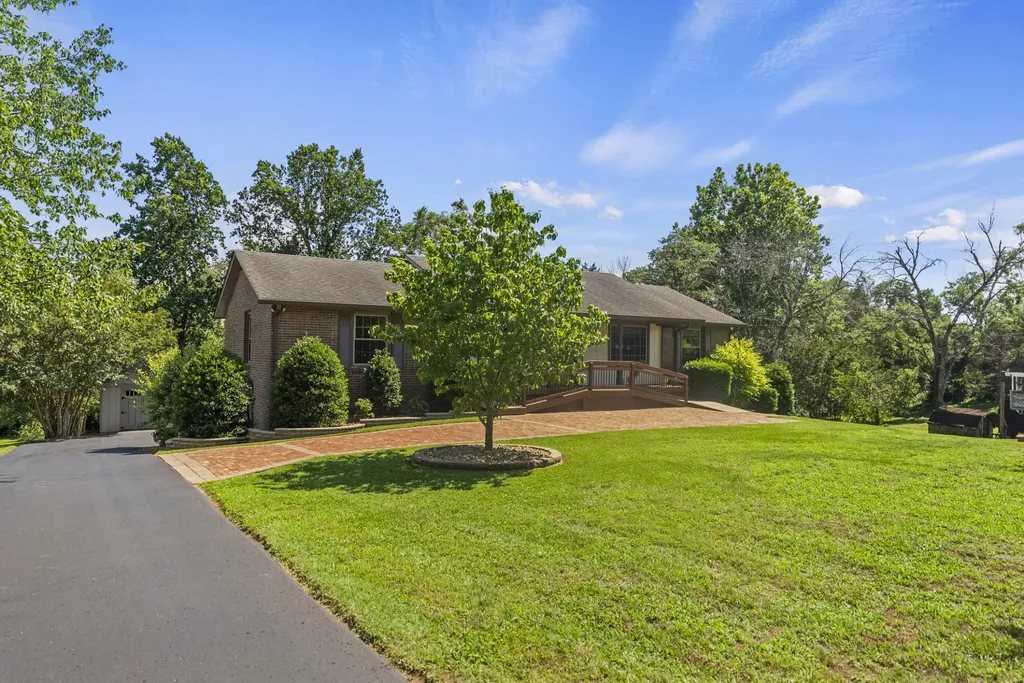 489 Page Drive Mount Juliet TN 37122