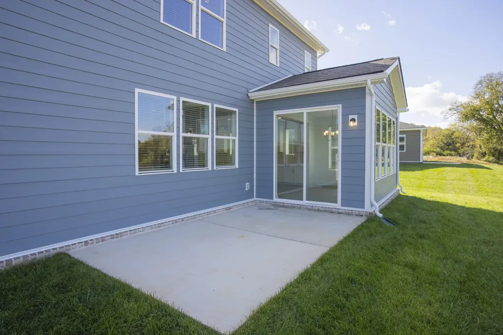 1560 Oak Springs Drive Columbia TN 38401
