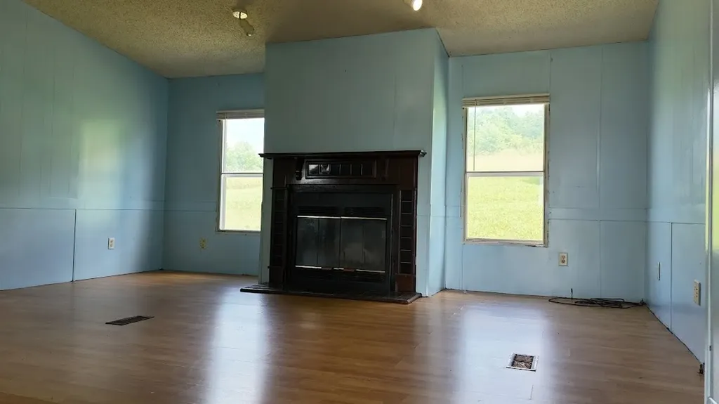 2993 Pulaski Highway Cornersville TN 37047