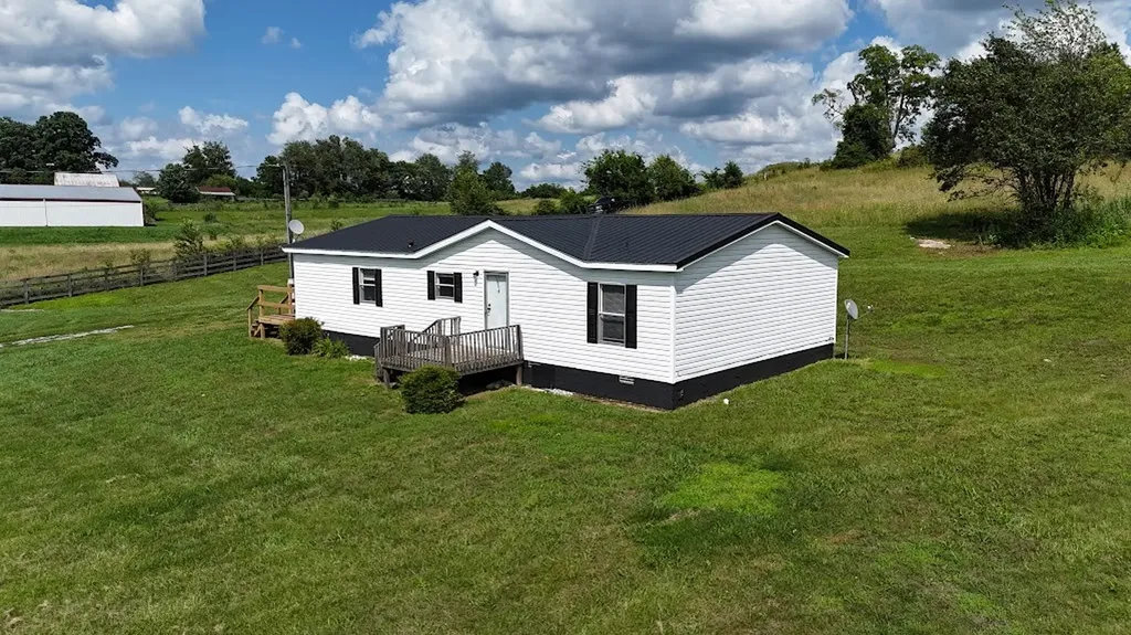 2993 Pulaski Highway Cornersville TN 37047