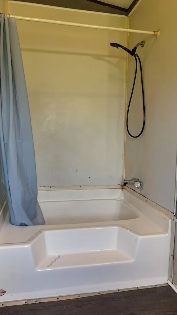 2993 Pulaski Highway Cornersville TN 37047