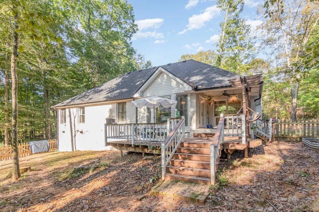 1681 Adswood Road Clarksville TN 37042