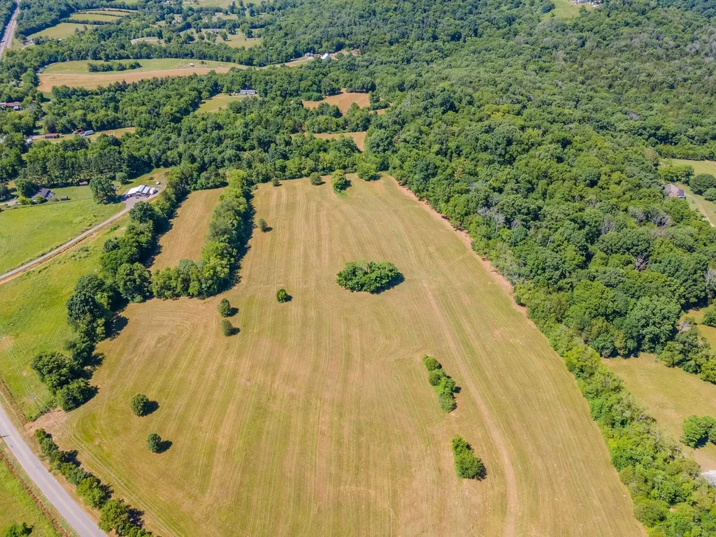 1033 Bugscuffle Road Wartrace TN 37183