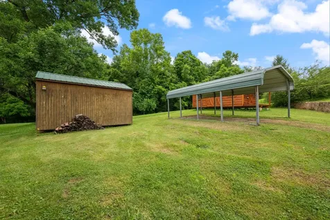 8004 Charlotte Pike Nashville TN 37221