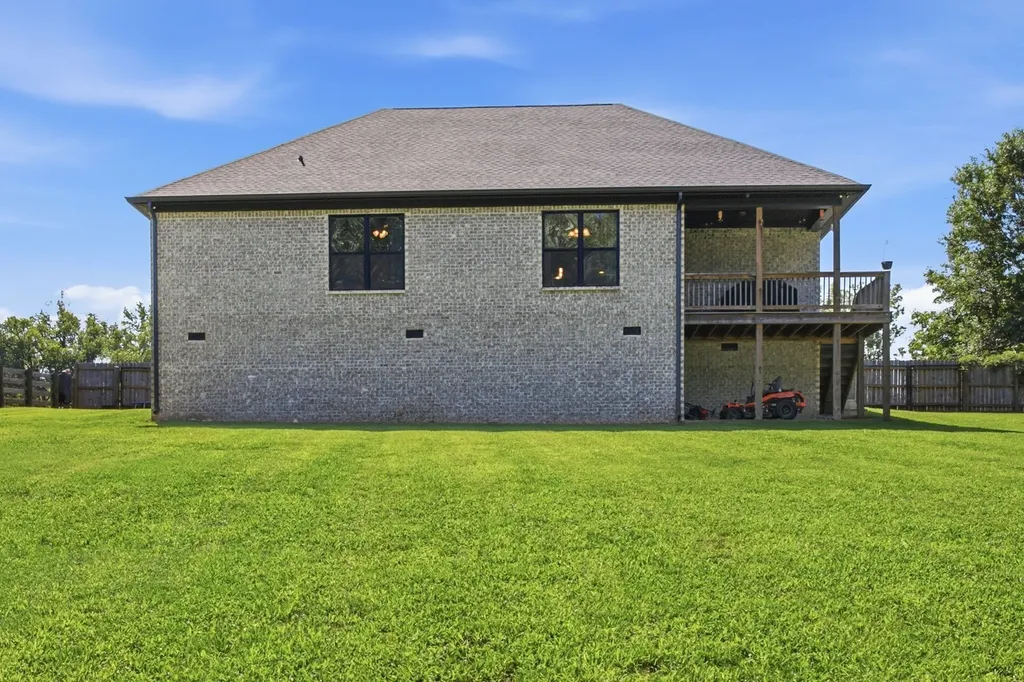 214 Mary Alice Drive Leoma TN 38468