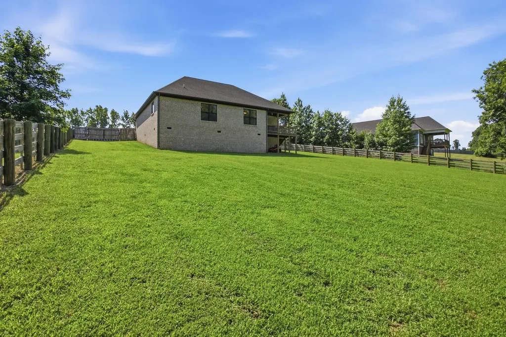 214 Mary Alice Drive Leoma TN 38468