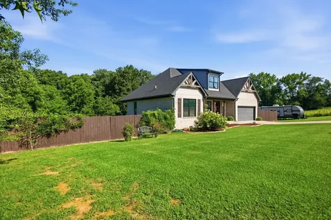 214 Mary Alice Drive Leoma TN 38468