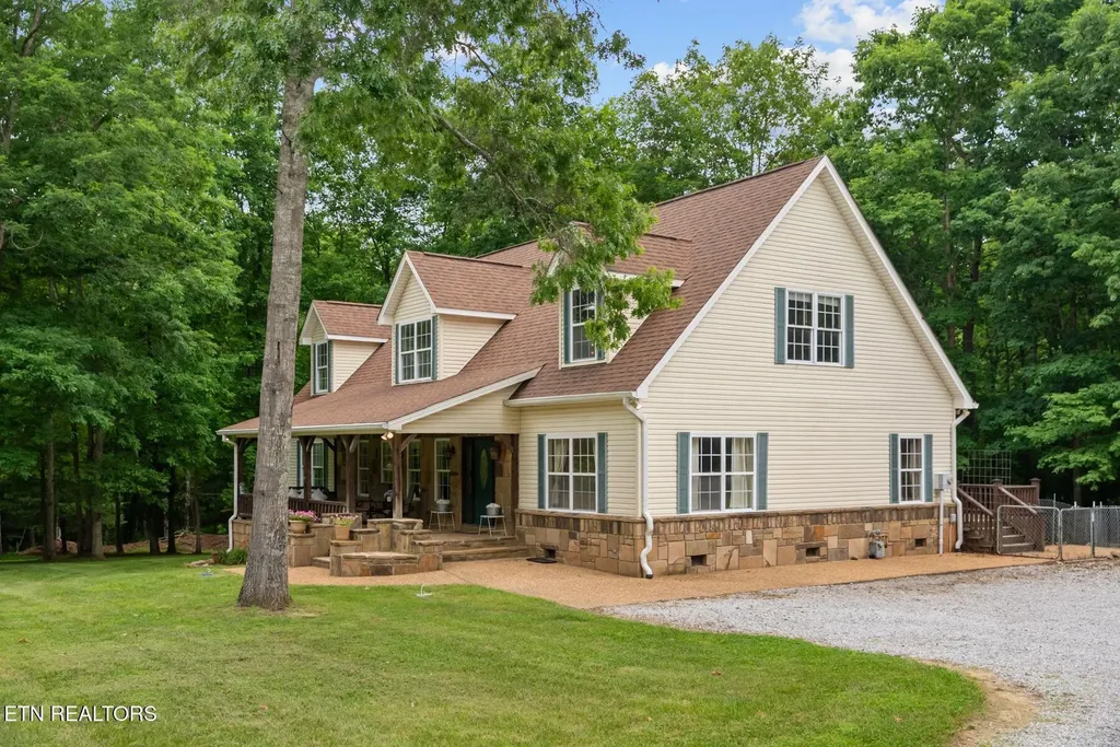 1035 Gray Eagle Drive Crossville TN 38572